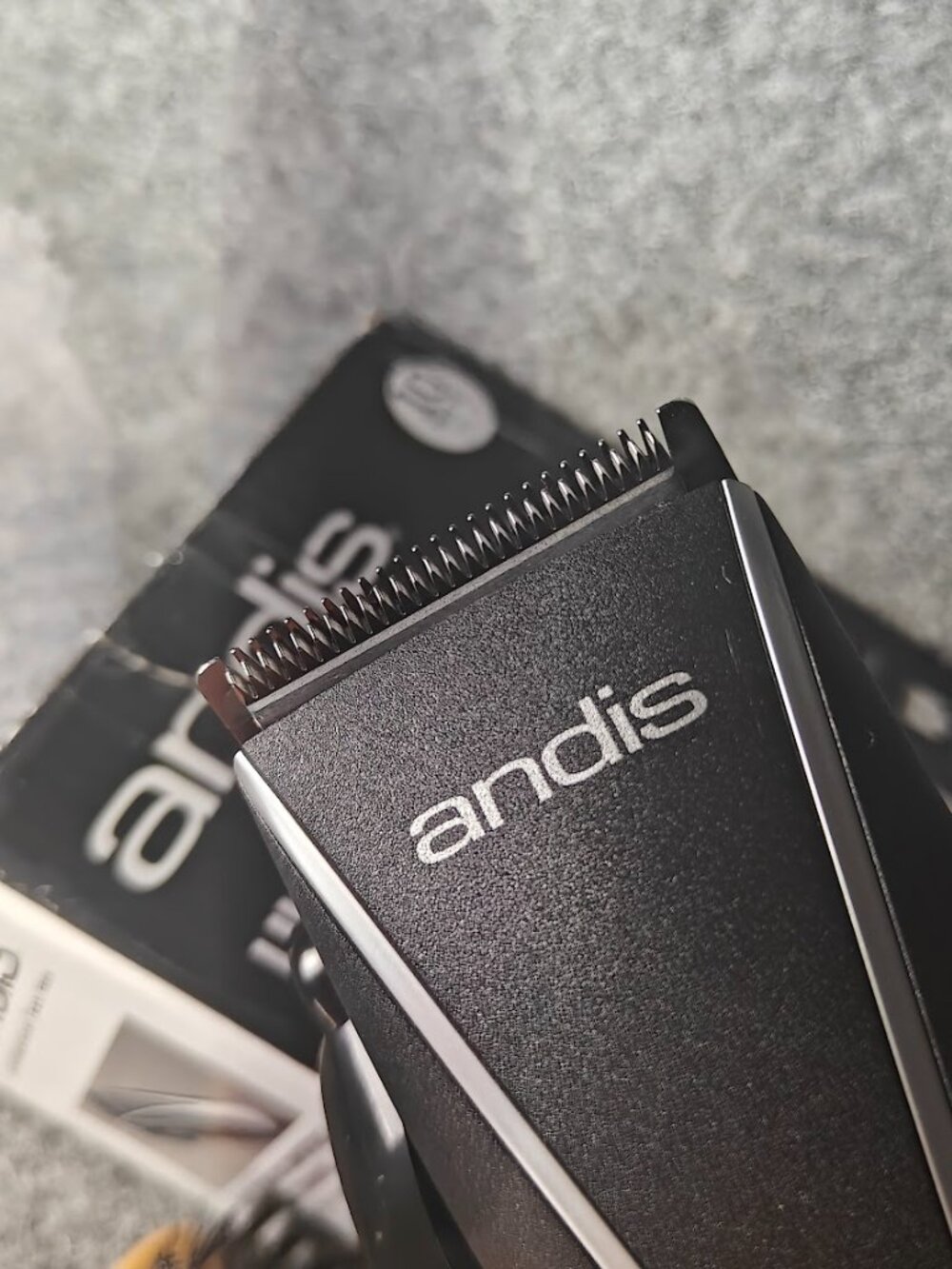 Andis PM‑10 Hair Clipper NEW Open Box Missing Combs Home Haircutting Kit - Picture 6 of 9